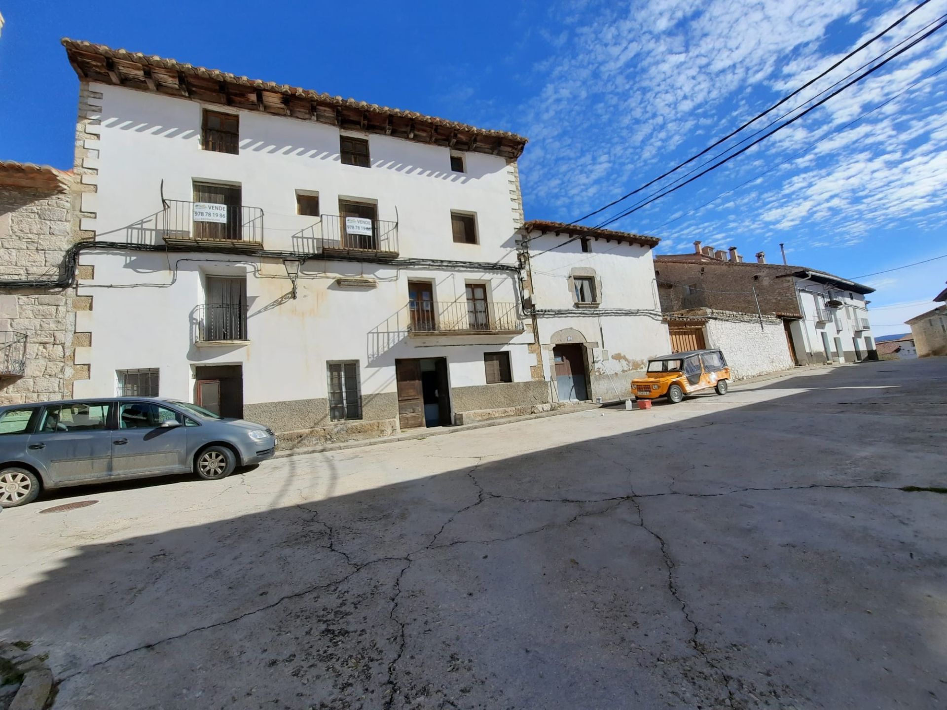 Byhus i Fortanete, salg